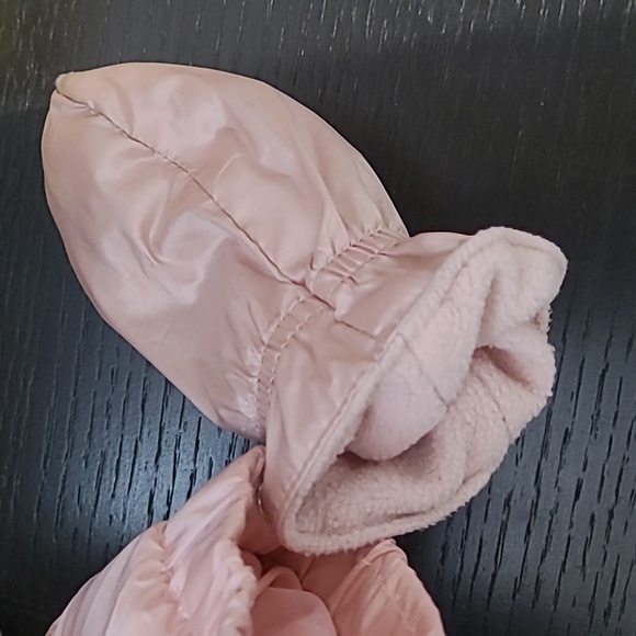 Gap 18-24m snowsuit Girl Baby Pink Champagne w Mitts and Booties - Picture 8 of 10